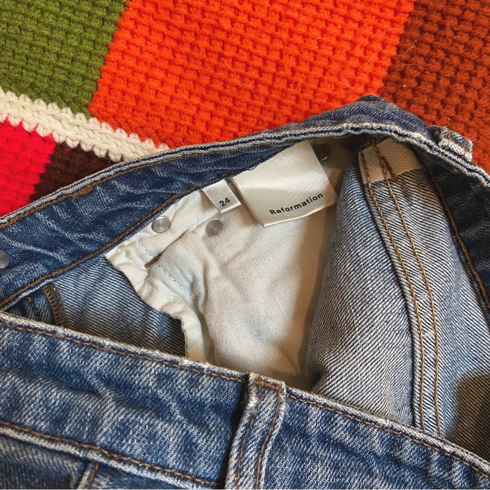 SOLD | Reformation Fawcett Jeans Size 24 - Picture 9 of 9